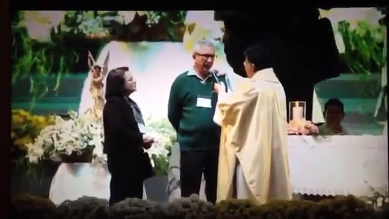 Testemunho Gislene (Missa de Pentecostes Paróquia São Pedro - Taguaparque) 06.06.2014