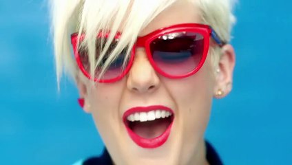 Betty Who - dscvr Interview