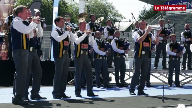 FIL 2015. La prestation du Bagad Kemper