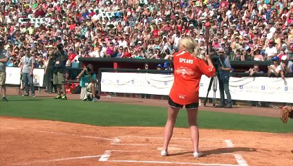 Florida Georgia Line, Scotty McCreery & More Hit the Softball Field (Spotlight Country)