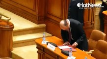 Basescu in Parlament, la citirea cererii de suspendare a presedintelui