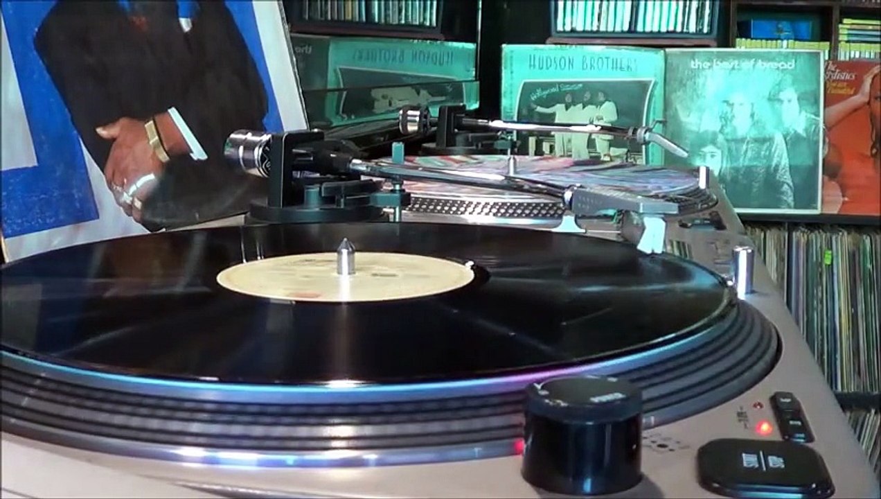 Mc Hammer - Here Comes The Hammer (1990)