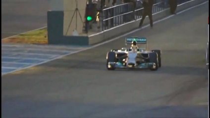 F1 2014 - Lewis Hamilton's First Run In Mercedes W05! (With Engine Sound)
