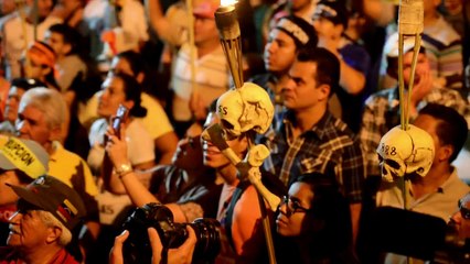 Miles marchan en Honduras contra la corrupción