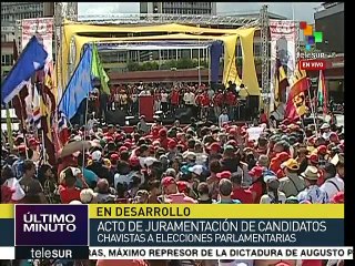 Al grito de Chávez vive, la lucha sigue Maduro juramenta a candidatos