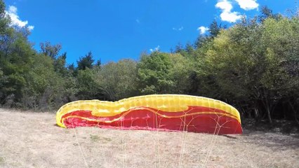 Parapente au Mont Saint-Romain (bourgogne)