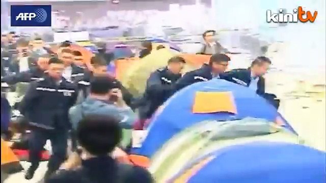 Clashes as Hong Kong protesters attempt parliament break-in