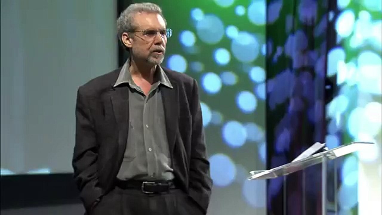 Daniel Goleman habla sobre la compasión