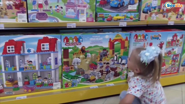 ✔ VLOG. Магазин Игрушек. Шопинг с Ярославой. Toy shop Shopping with girl Yaroslava. Серия 30 ✔