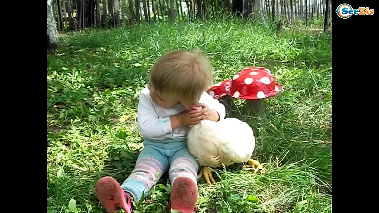 VLOG Baby Surprise Сhicken of the little girl Y...