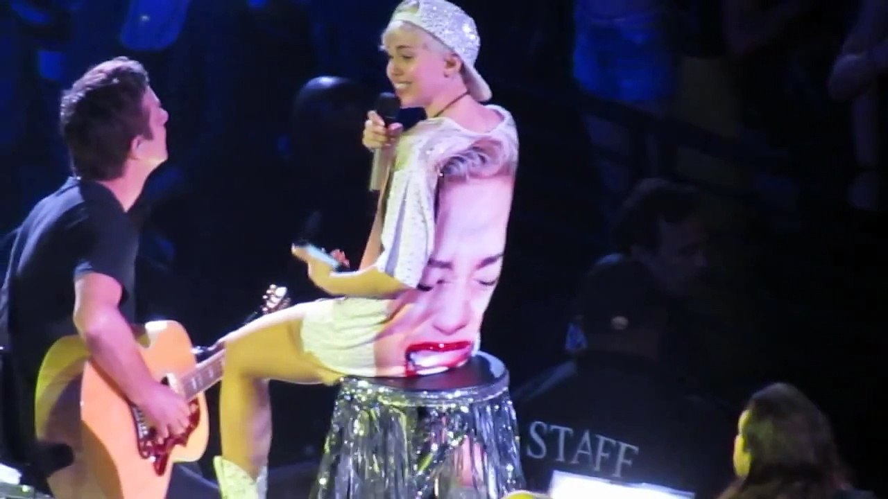Landslide Miley Cyrus Oakland HD