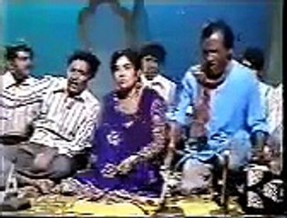 مرد اور عورت قوالی مقابلہ۔۔۔ایک دوسرے تنقید کرتےہوے