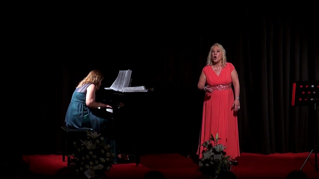 Ebben, ne andro lontana (La Wally)  Alis Sahinoglu