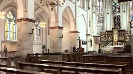 Iris Rieg plays 'Fantasie in g-moll, BWV 542' by J.S. Bach.