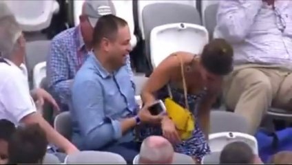 Oh!! Embarrassing Moment of the Girl