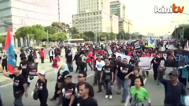 Liwat II: Kecoh, tolak menolak di luar mahkamah