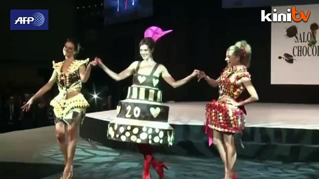 Salon du Chocolat opens with chocolate fashion show in Paris