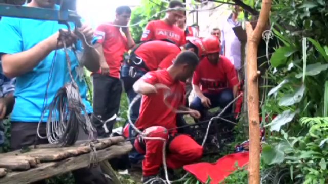 İlkel teleferikte 350 metrede 4 saat mahsur kaldı