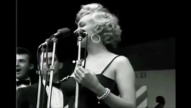 Marilyn Monroe in Korea (1954)