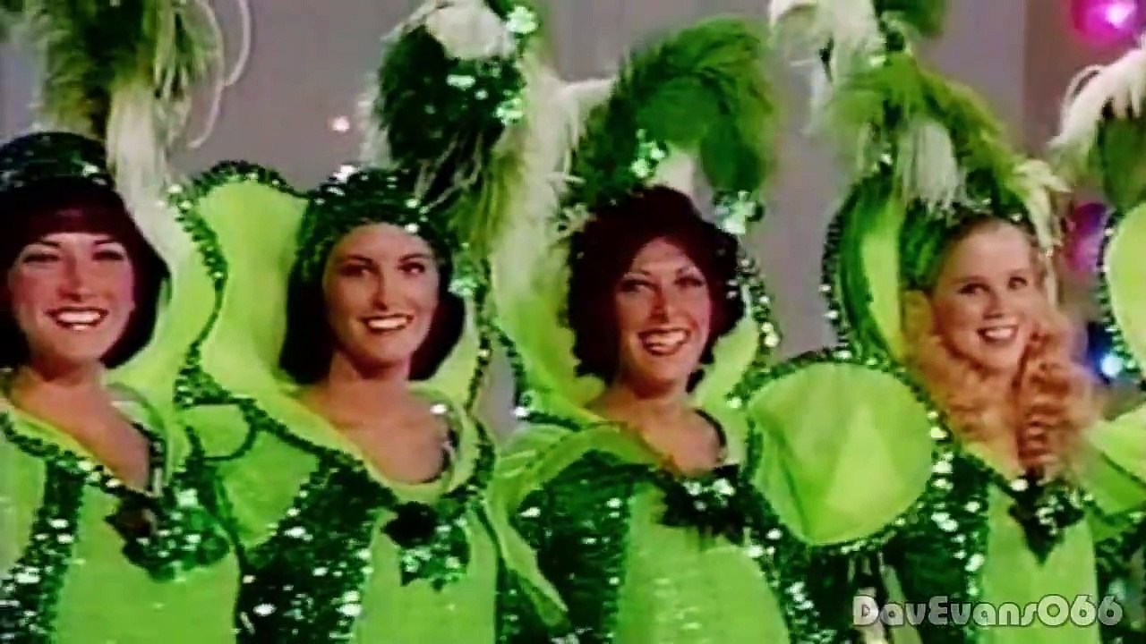 Donny & Marie Osmond - "I'm Looking Over A Four Leaf Clover"