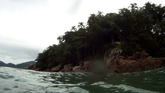 Passeio na praia e nos mares, Ubatuba, Praia da Enseada, Litoral Norte, SP, Brasil, 2015