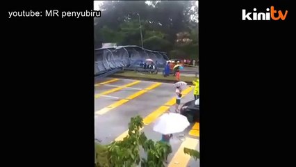 Download Video: Bumbung jejantas Lebuhraya Pasir Gudang runtuh, 1 cedera