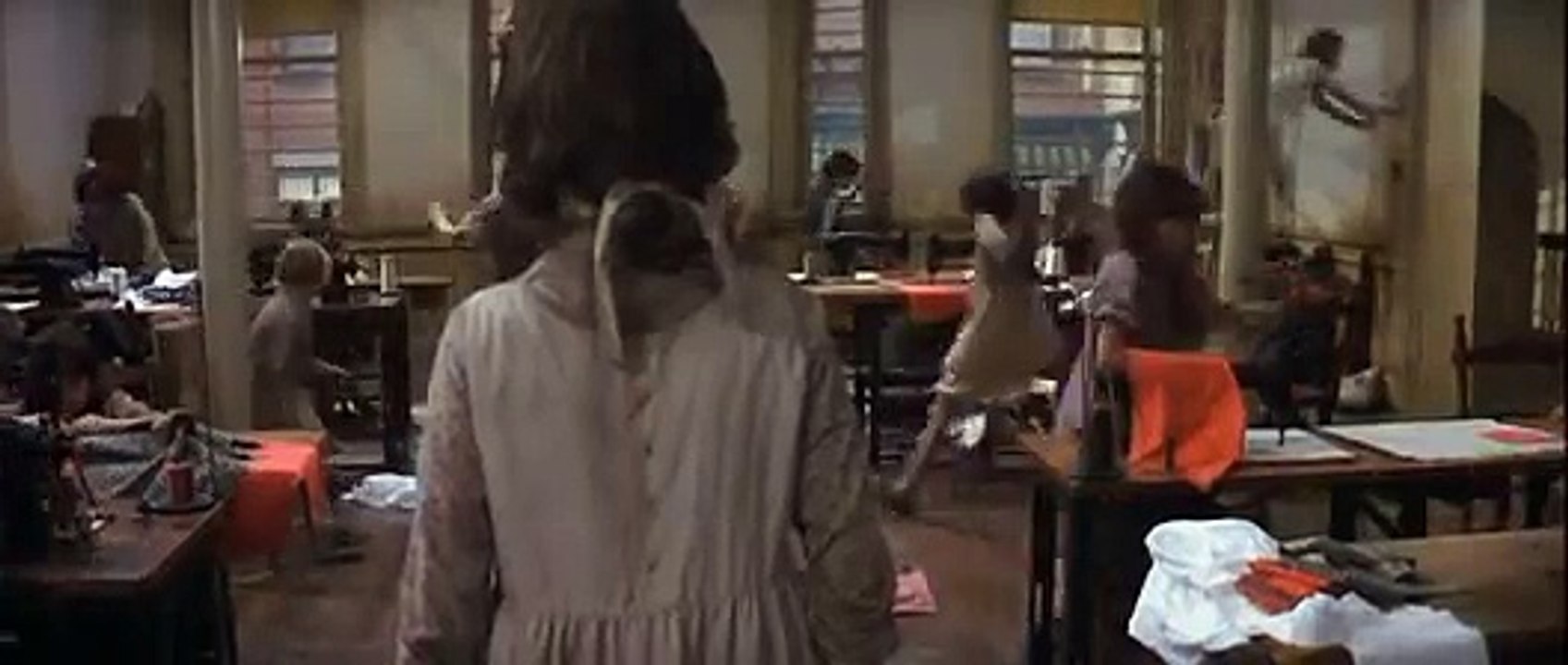 Annie - It's a hard knock life - 1982 original - video Dailymotion