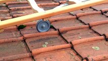 Echelle de toit - Crochet de faîtage et roulette par Daforib Sécurité
