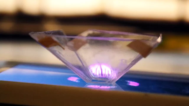 DIY : transformez votre smartphone en projecteur d'hologramme 3D