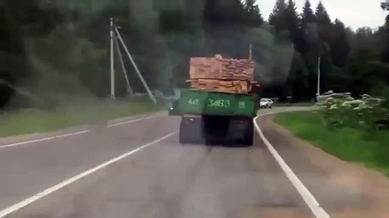 Смешно и страшно,водитель просто сумасшедший