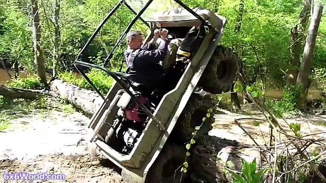 Xe ATV, xe chạy địa hình 6,8 bánh, xe chạy địa hình 3,4 cầu, Lh: 0914 666 138 Mr Thành