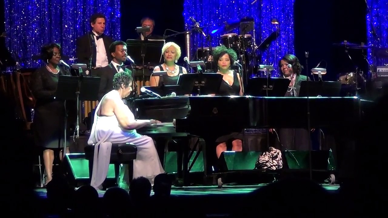 Aretha Franklin - Tribute Whitney Houston - NYC 2014