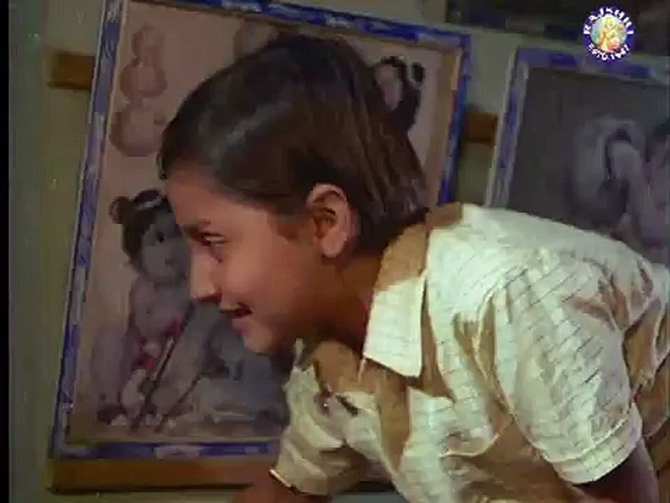 * Bara Natkhat Hai * Amar Prem. Uploaded: Khalid Asghar. Singer: Lata Mangeshkar. On screen: Sharmila Tagore