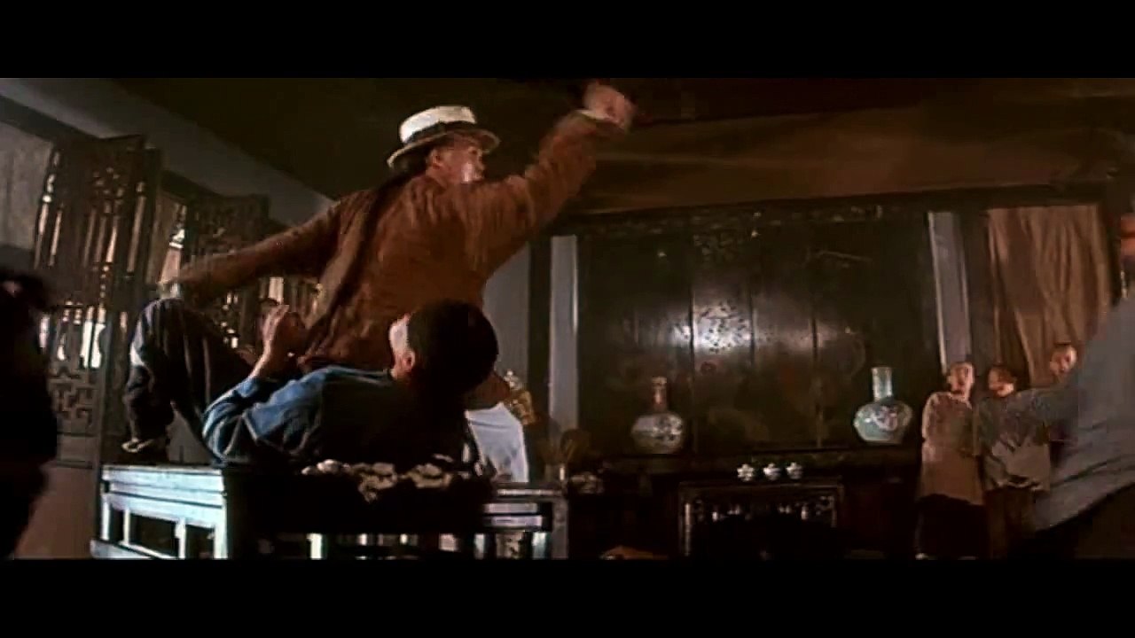 Jet Li - Once Upon a Time in China I: fencing with umbrella