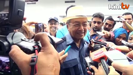 Mahathir: No more Proton cars with faulty windows