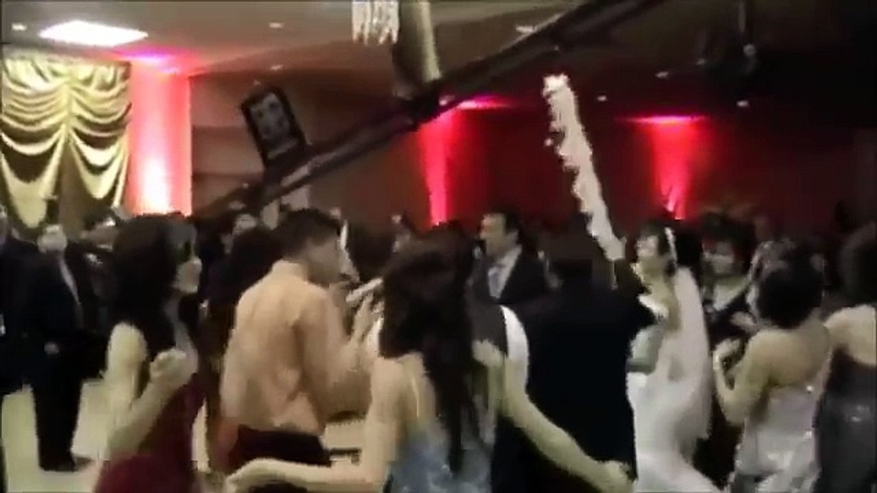 رقصة الجوبي العراقي وحفلة زفاف عراقية /  Iraqi traditional dance called Chobe