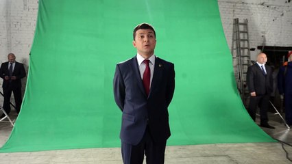 Жмем руки шахтерам и уважаем рабочий класс - Президент идет в народ.