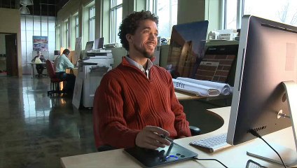 Architect using VeriShow in an Online Client Meeting