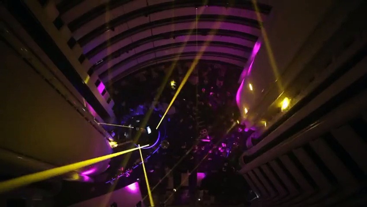 Vertical Artists Performance (Car)