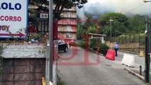 Napoli - Incendio lambisce ospedale San Paolo (09.08.15)