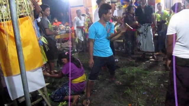 Balinese Trance Dance - Pemuteran, Bali