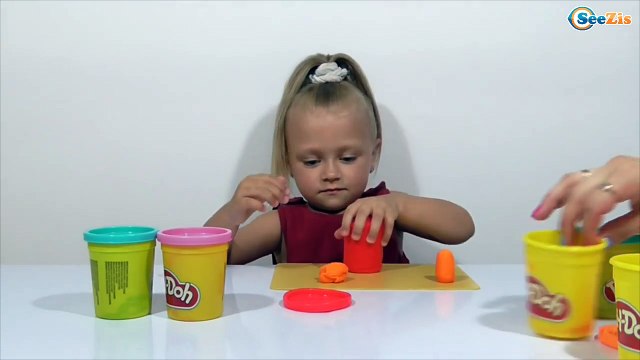 Play Doh Плей До Маленькая девочка Ярослава Животные из Пластилина Play Doh Серия 9
