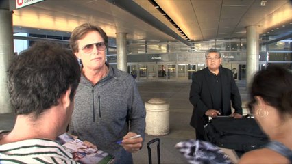 Caitlyn Jenner a fait sa première apparition en maillot de bain