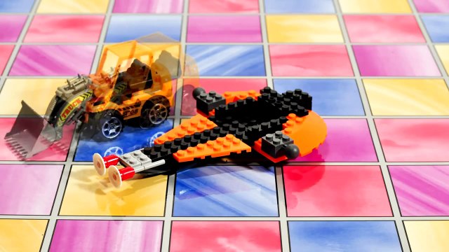 Конструктор: Трансформер! Мультик про Трансформеров с Трактором Павликом!