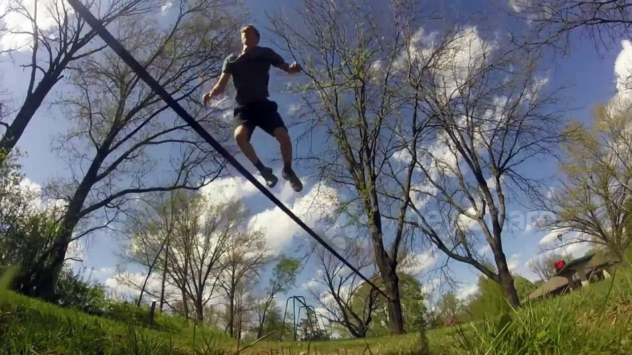 Gopro records slacklining stunts