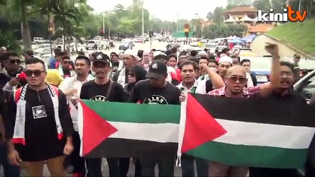 Chegubard threatens to 'seize' MITI over Israeli trade ties