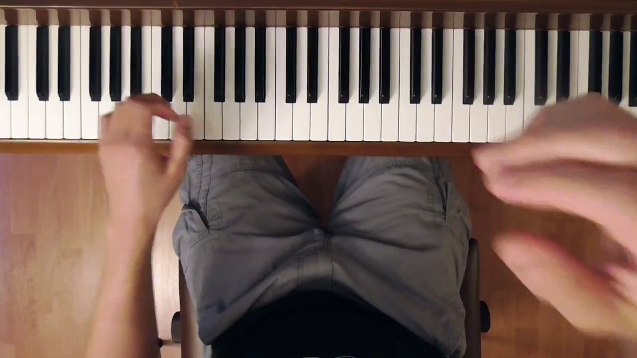 Piano Tutorial | We Wish You a Merry Christmas