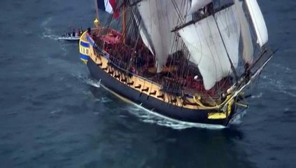 Arrivée triomphale pour "l'Hermione" dans le port de Brest