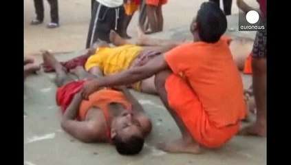 Mueren al menos 10 personas en una estampida al entrar en un templo en la India