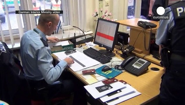 Німеччина закликає мігрантів з Балкан не подавати на статус біженців